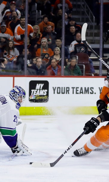 Hart, Voracek lead Flyers past Canucks for 8th straight win